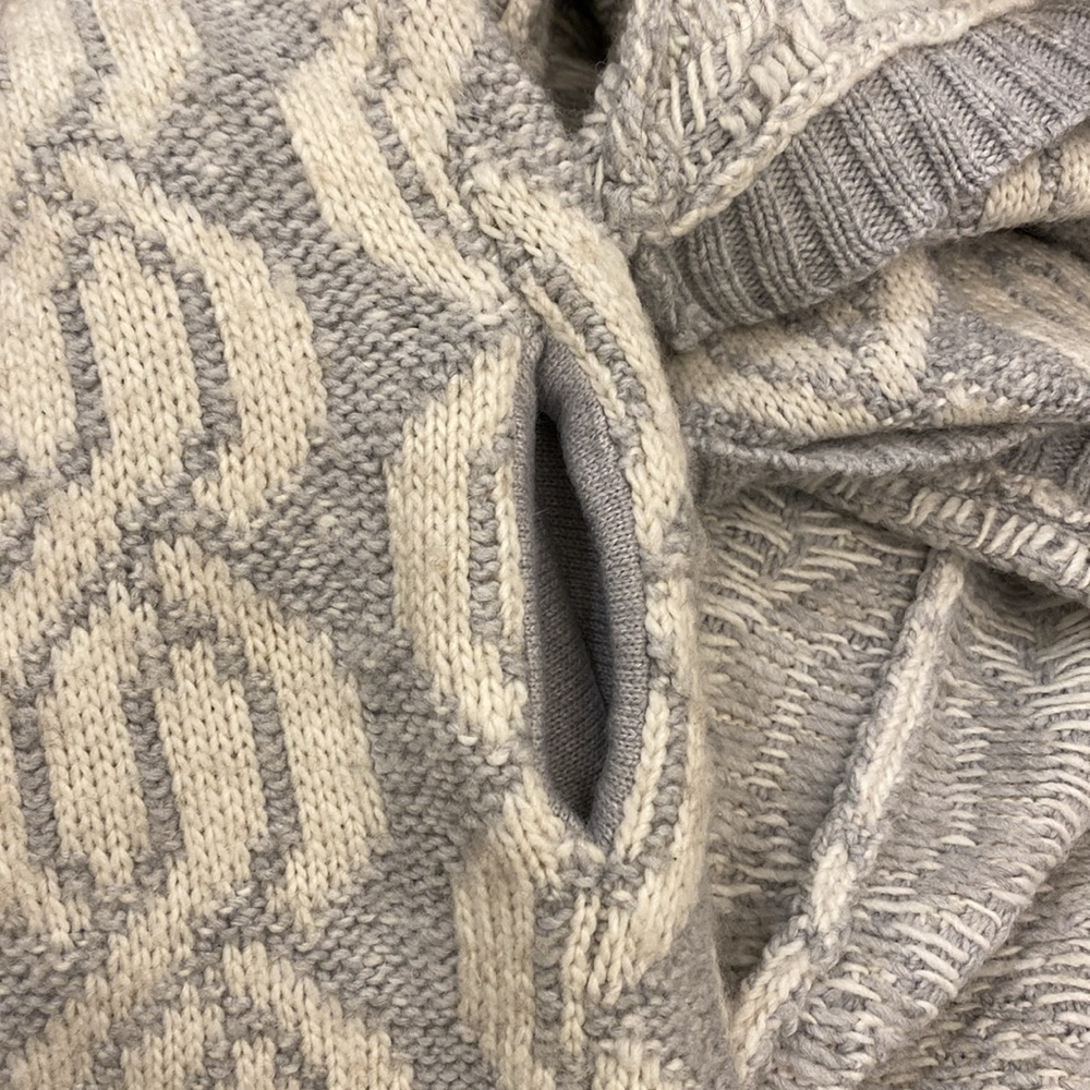 EUC Aerie Hooded Chunky Knit Poncho - Picture 9 of 11